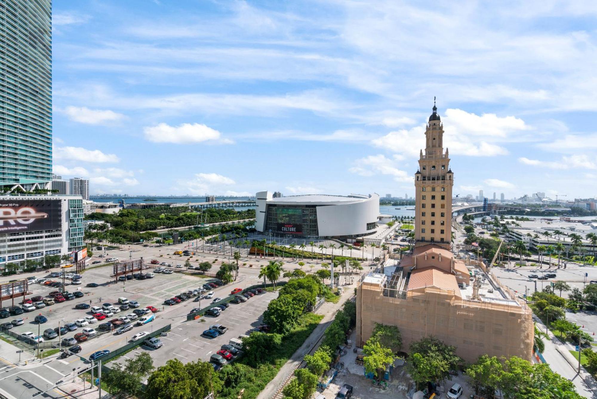 Apartamento New 28th Floor Unit - Breathtaking Bay And Downtown Views *