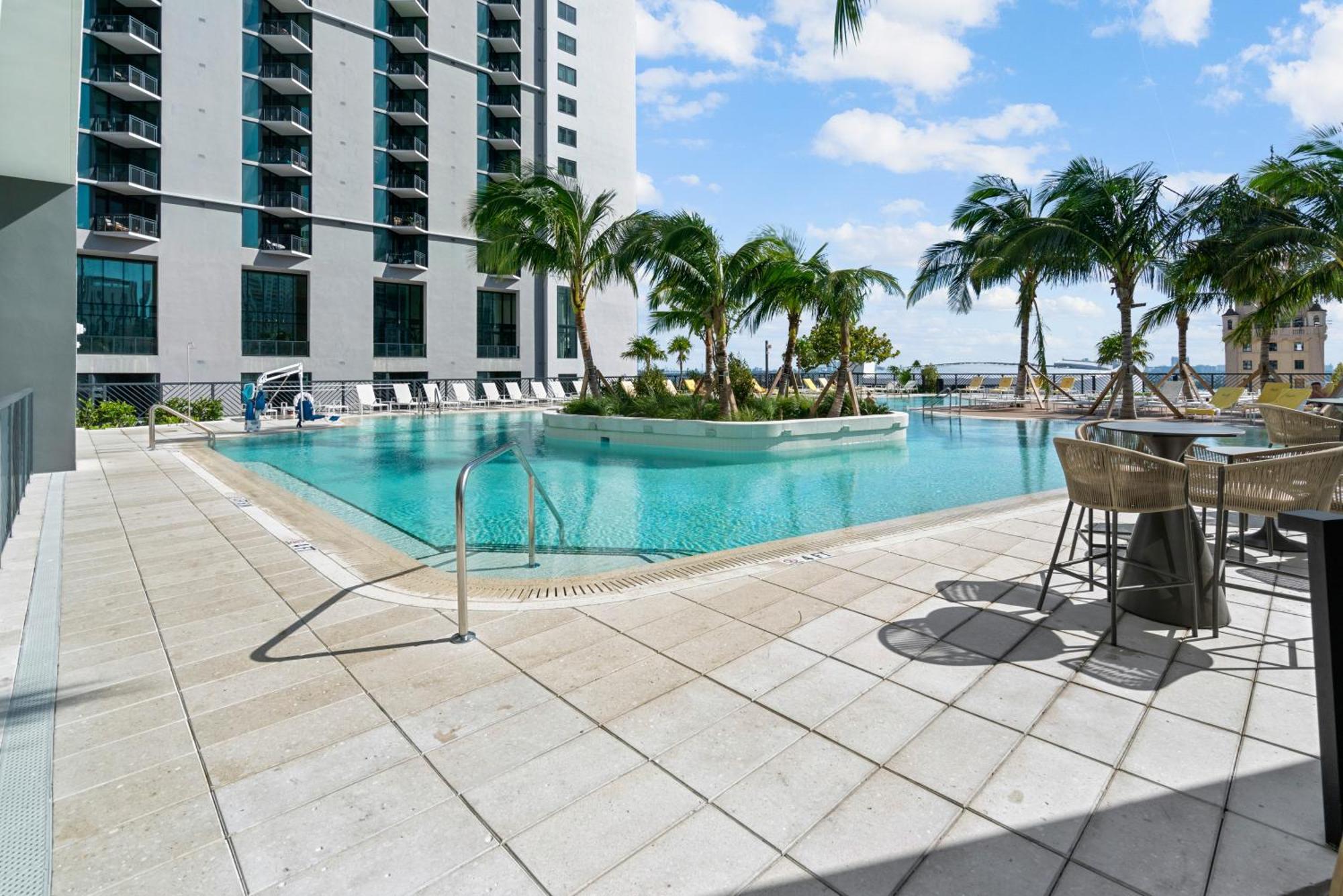 Apartamento New 28th Floor Unit - Breathtaking Bay And Downtown Views